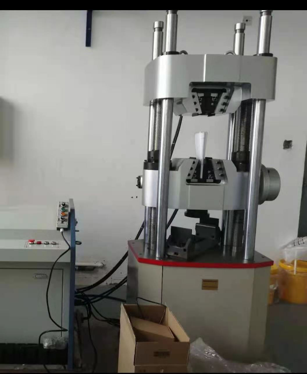 液壓萬能試驗機(jī)鏈條破壞，緊固件拉斷， 焊接件 管道 管型